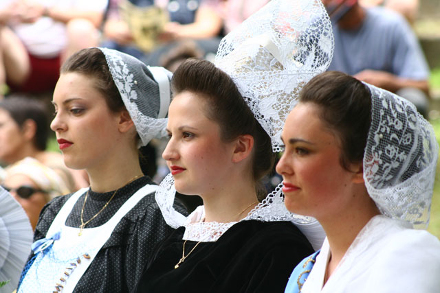 Danseuses bretonnes